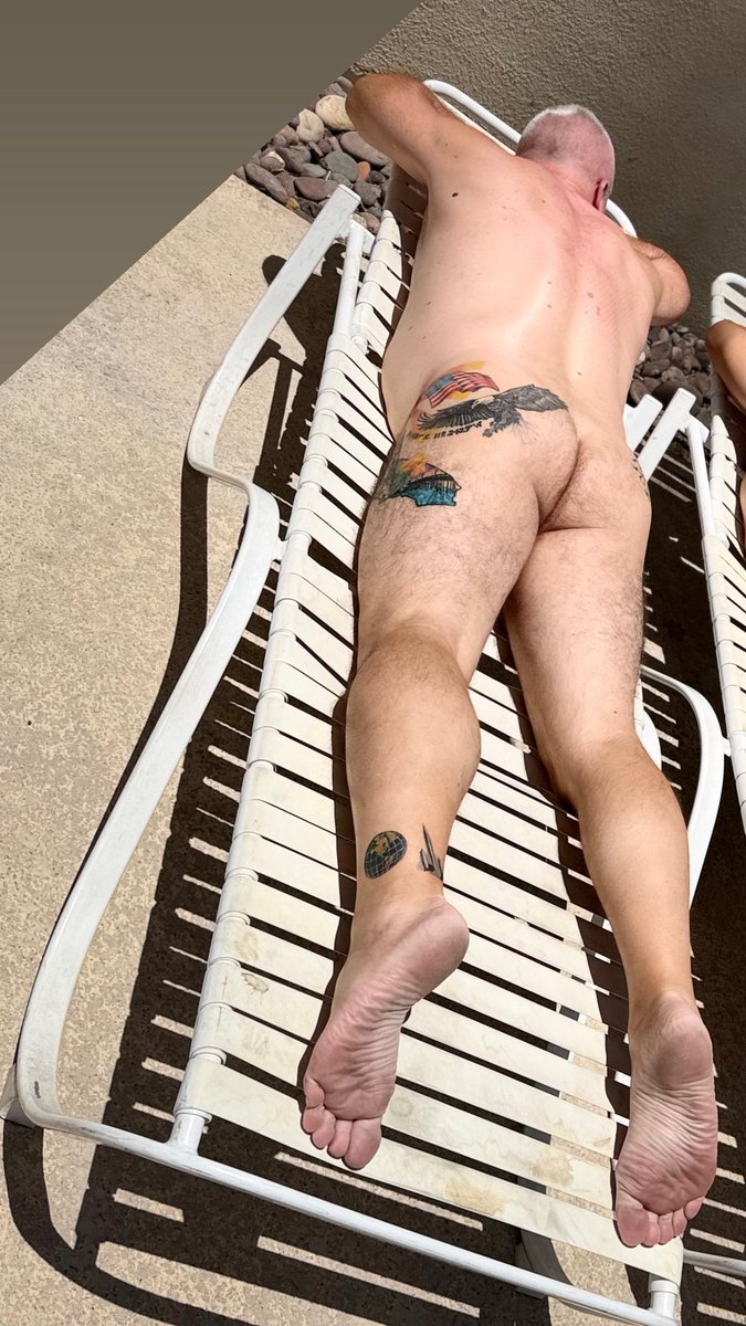 eagleeye3077's tweet photo. Happy Hump Day ๐ #humpday #gayaf #datass #gayswithtattoos #bottomsup #gaysummer #gaysex https://t.co/T9EYPlEjac