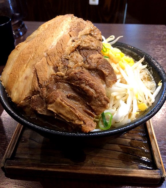 ToMoreShow's tweet photo. 焼豚ラーメン食べたい🤤 https://t.co/el9UDXxwMD