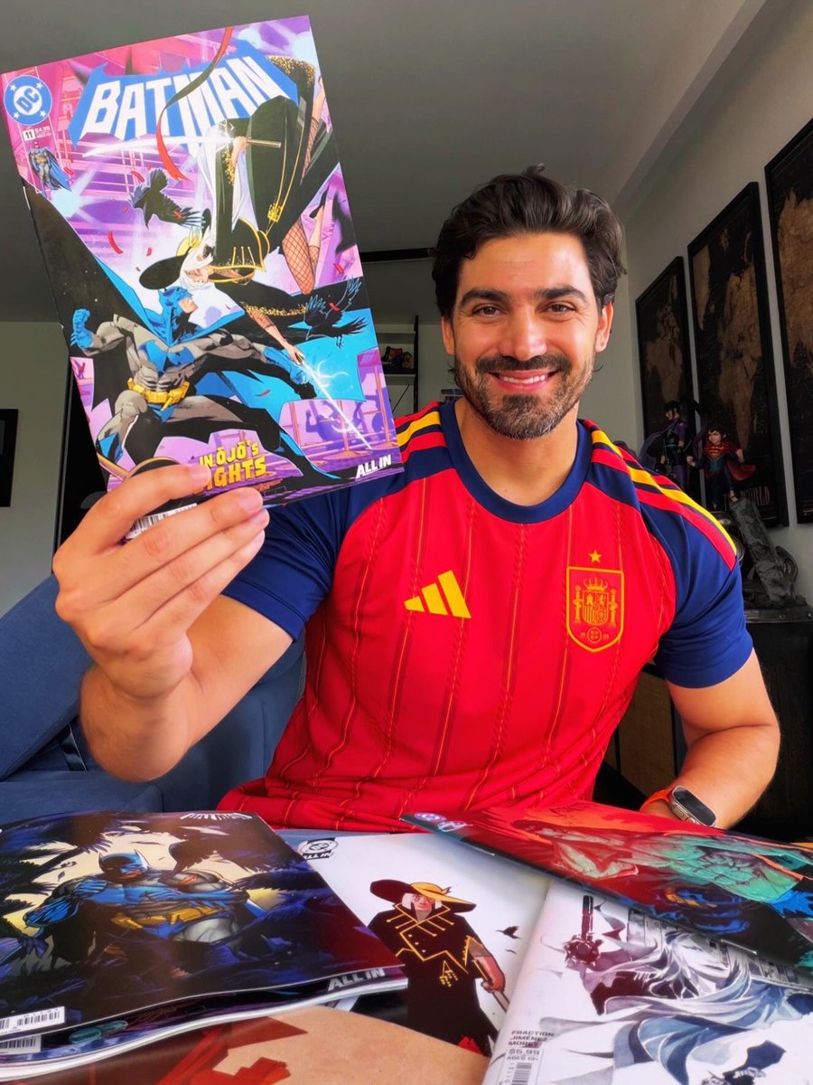 JorgeJimenezArt's tweet photo. Out TODAY! B A T M A N #11 :) 🔥🦇🎁
🤜🤛 hope you like it, friends!! https://t.co/rRCpIauNDs