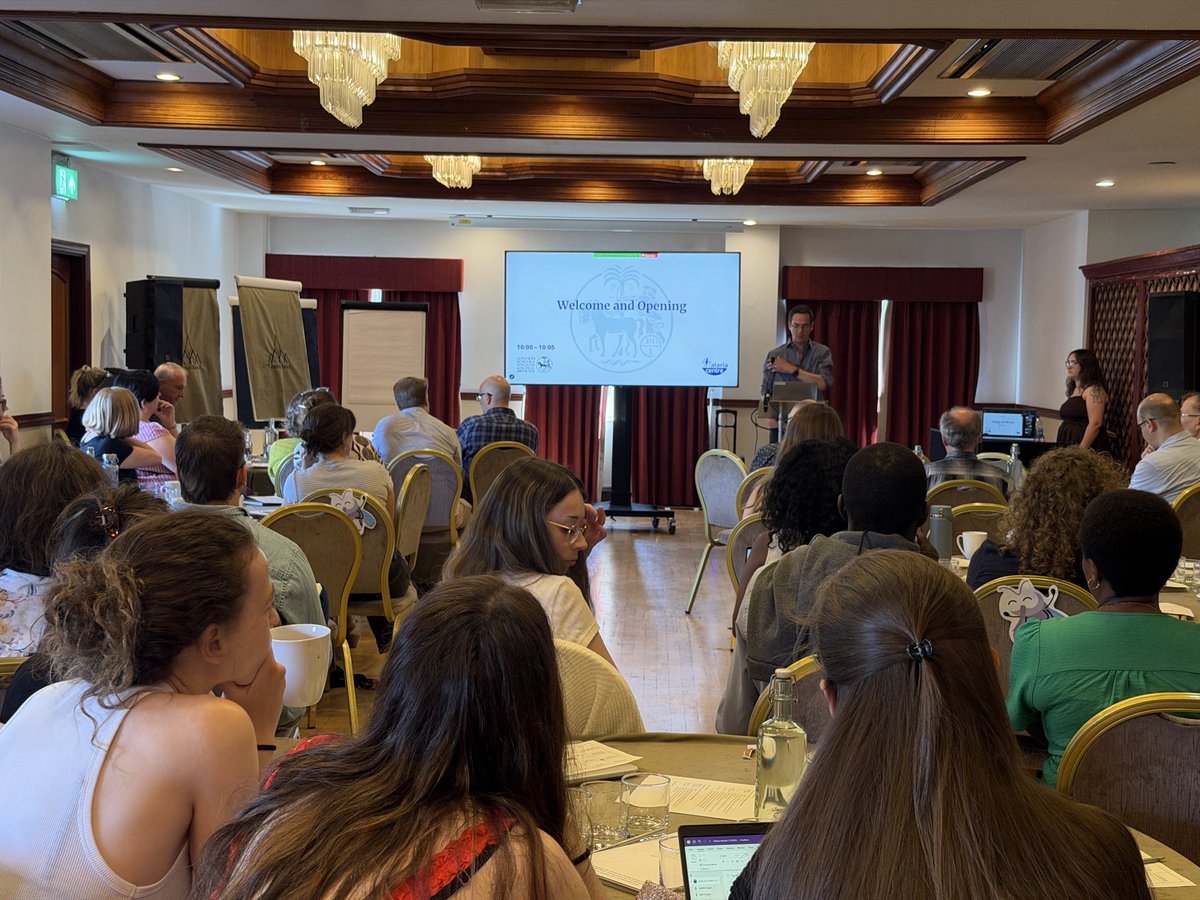 LSHTM_malaria's tweet photo. Two days, one shared goal. 🦟

A great start to our malaria retreat, bringing together colleagues from @mrcunitgambia and @imperialcollege to exchange ideas, reflect on our work, and shape what comes next. https://t.co/OGxjRSdMId