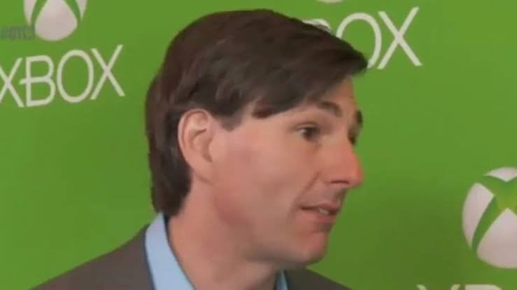 MikeStrawMedia's tweet photo. "Fortunately, we have a product for people who want physical games. It's called PlayStation 5." https://t.co/qNYvqhDFRq