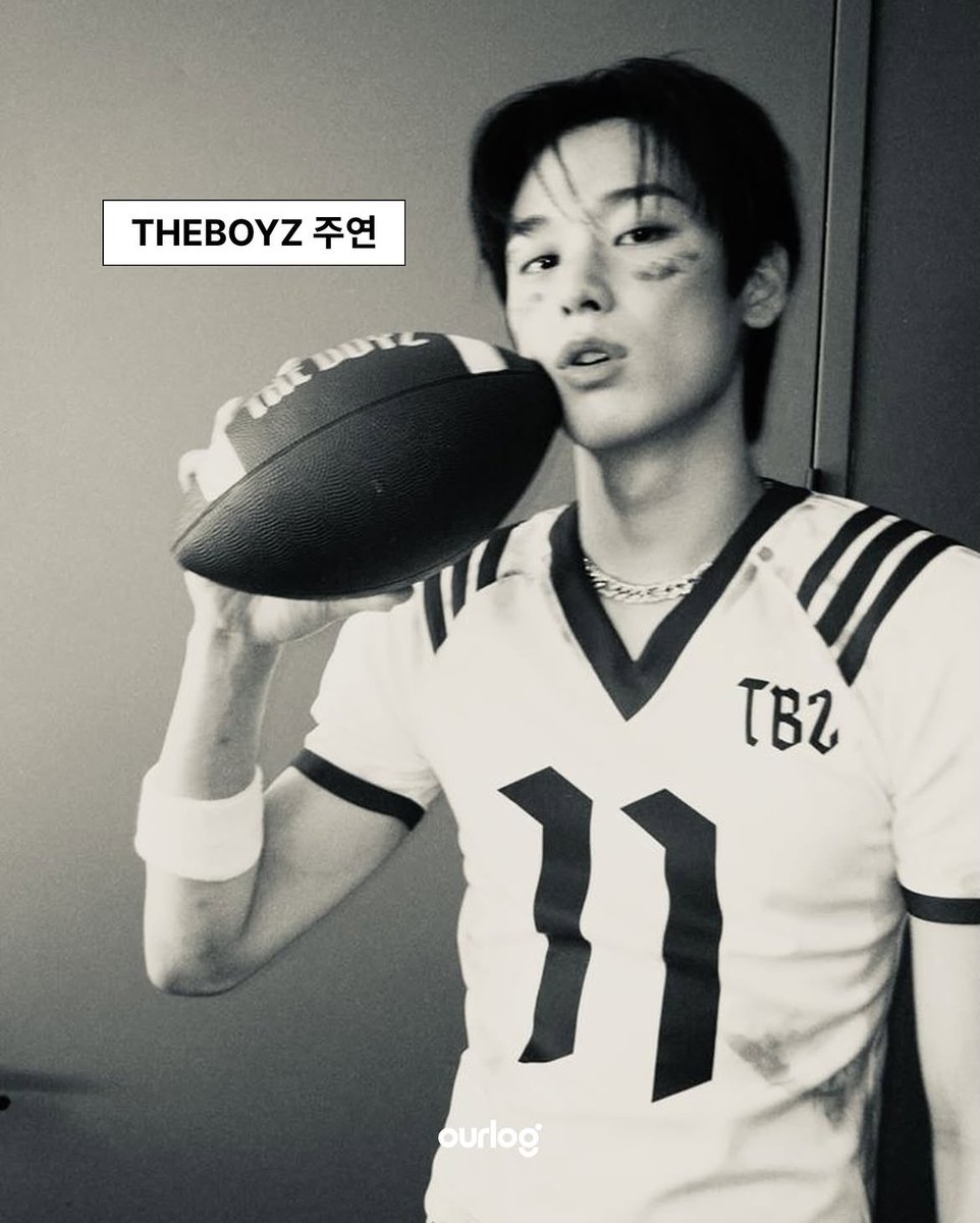 dailyljy's tweet photo. juyeon was featured on our log magazine’s instagram post about ‘male idols with 200% bad-boy charm who look like they’d reject you at first glance’ 📸

“cold, piercing eyes, a carefree aura, and even styling that looks effortlessly put together.”

#JUYEON #주연 #더보이즈 https://t.co/8IYZH8BuK9