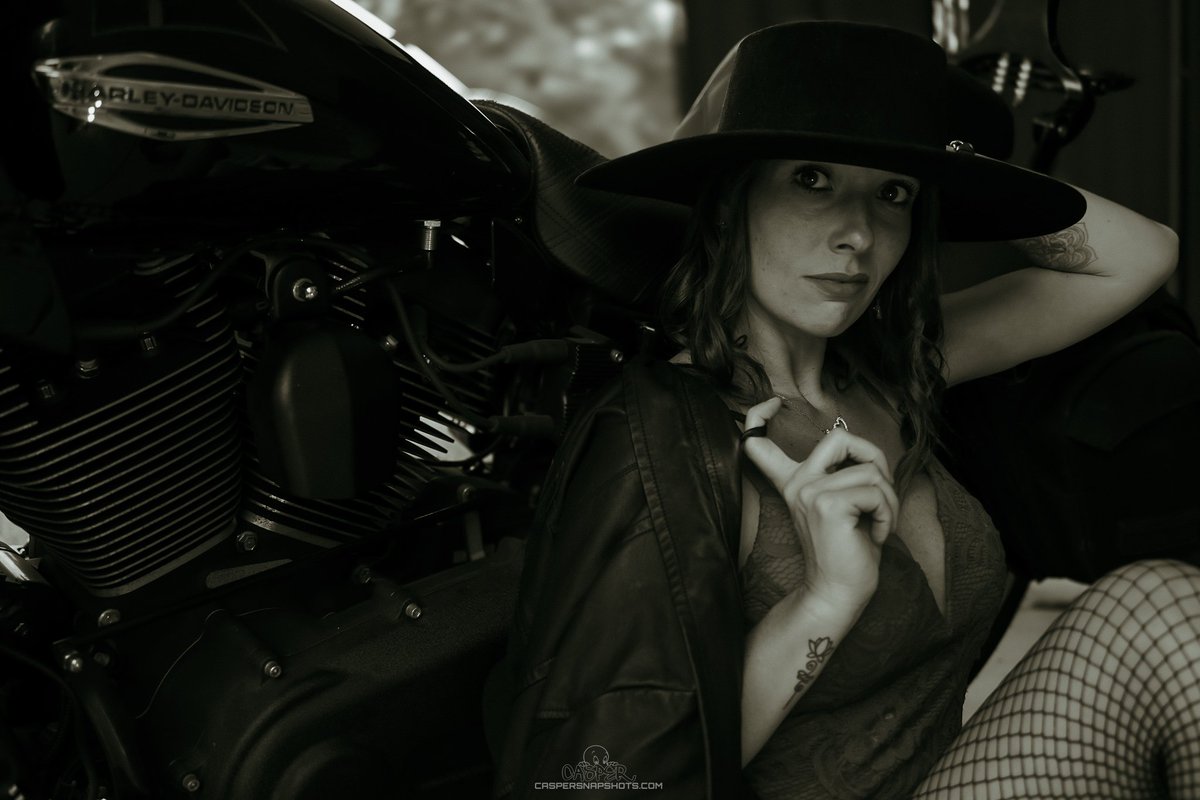 CasperSnapshots's tweet photo. @harleydavidson @FLOMOTORSPORTS 
#harleydavidson #dynalife #photographer #travelphotographer #hdphotos #caspersnapshots 
https://t.co/BmVGAANeIG https://t.co/wEu9uDiLWr