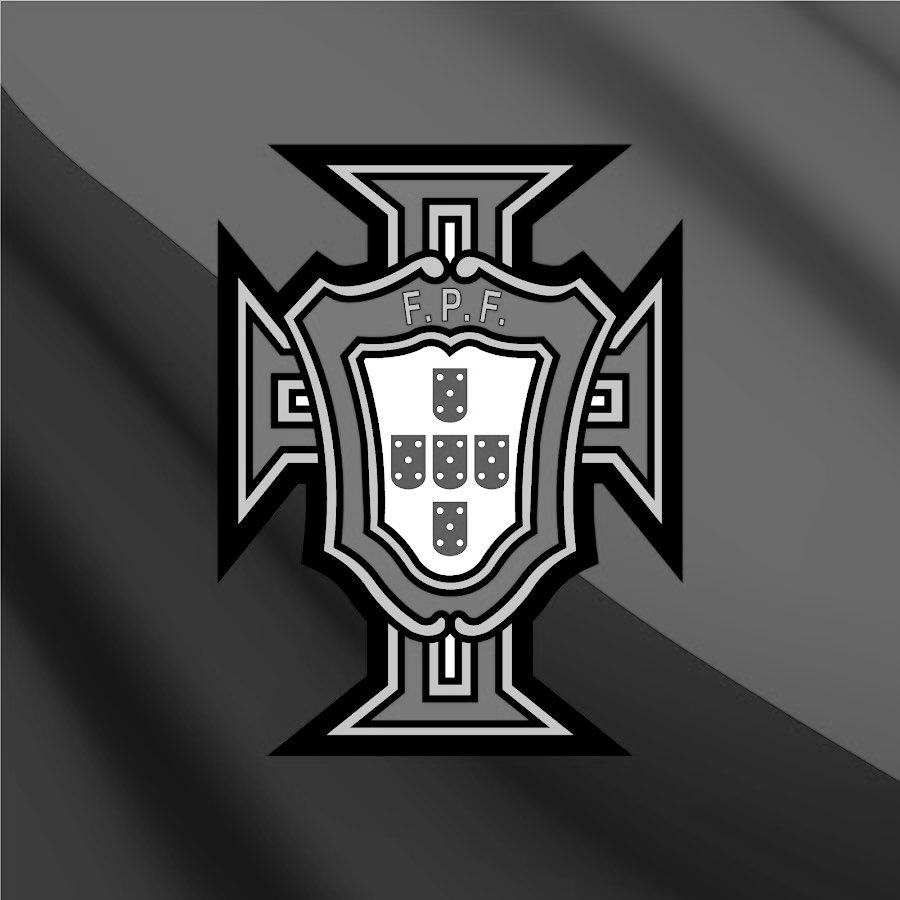 questiona_te's tweet photo. 🇵🇹 | Seleção nacional de futebol de Portugal acaba de remover a cruz de Cristo do seu logotipo.

A decisão está a causar polémica entre os portugueses. https://t.co/2e8HfYDjPG