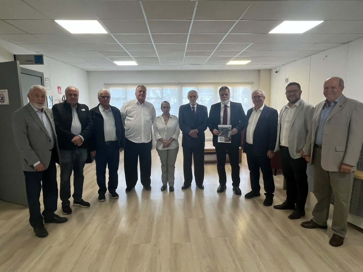 LuduviceCONFEA's tweet photo. Lideranças do INSTITUTO DE ENGENHARIA SP apoiam LUDUVICE no CONFEA, mostrando que tem lado, como 5 ex- presidentes do Clube de Engenharia RJ: o da Engenharia e SOBERANIA Nacional. Mude o rumo.
#Engenharia #Luduvice #Confea https://t.co/cGdEwz2Ce4