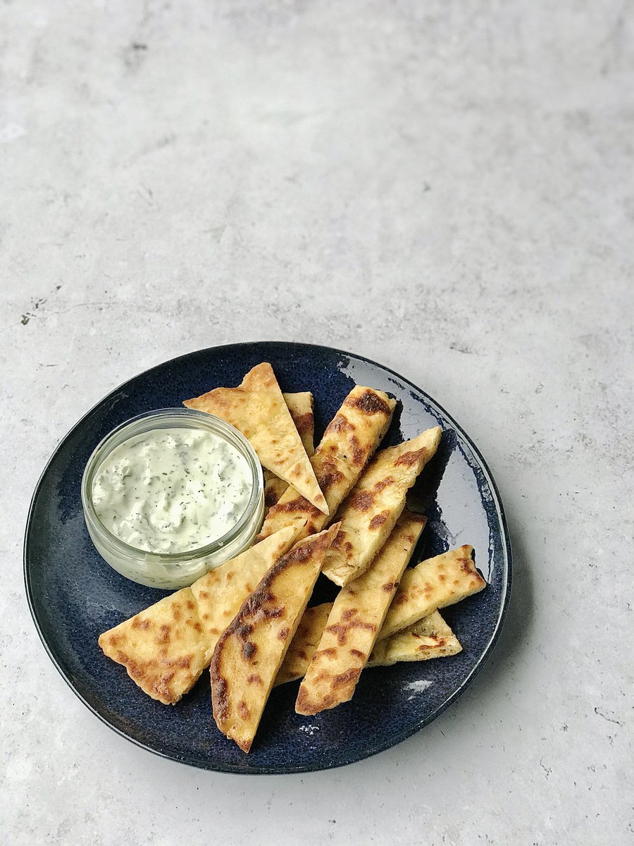 FABflour's tweet photo. Soft, fluffy flatbreads, which are ready in 20 minutes - yes please 😍
Made with just 5 ingredients and paired with a refreshing tzatziki dip, they're the perfect easy summer sharing dish this summer ✨ https://t.co/VLESkKhQp5 #EasyPeasyBaking #Flour https://t.co/OElhu8ylFH