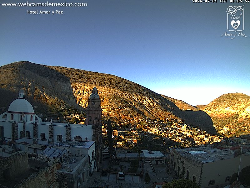 webcamsdemexico's tweet photo. Mientras algunas regiones amanecen entre nubes, otras presumen días llenos de sol y paisajes espectaculares. ☀️✨ ¿Con cuál de estos paraísos mexicanos te quedas?
- #Cozumel vía hotel Presidente
- #NuevoVallarta vía @HRHVallarta
- #SanCarlos vía @marinaterra_sc
- #RealDeCatorce #SLP