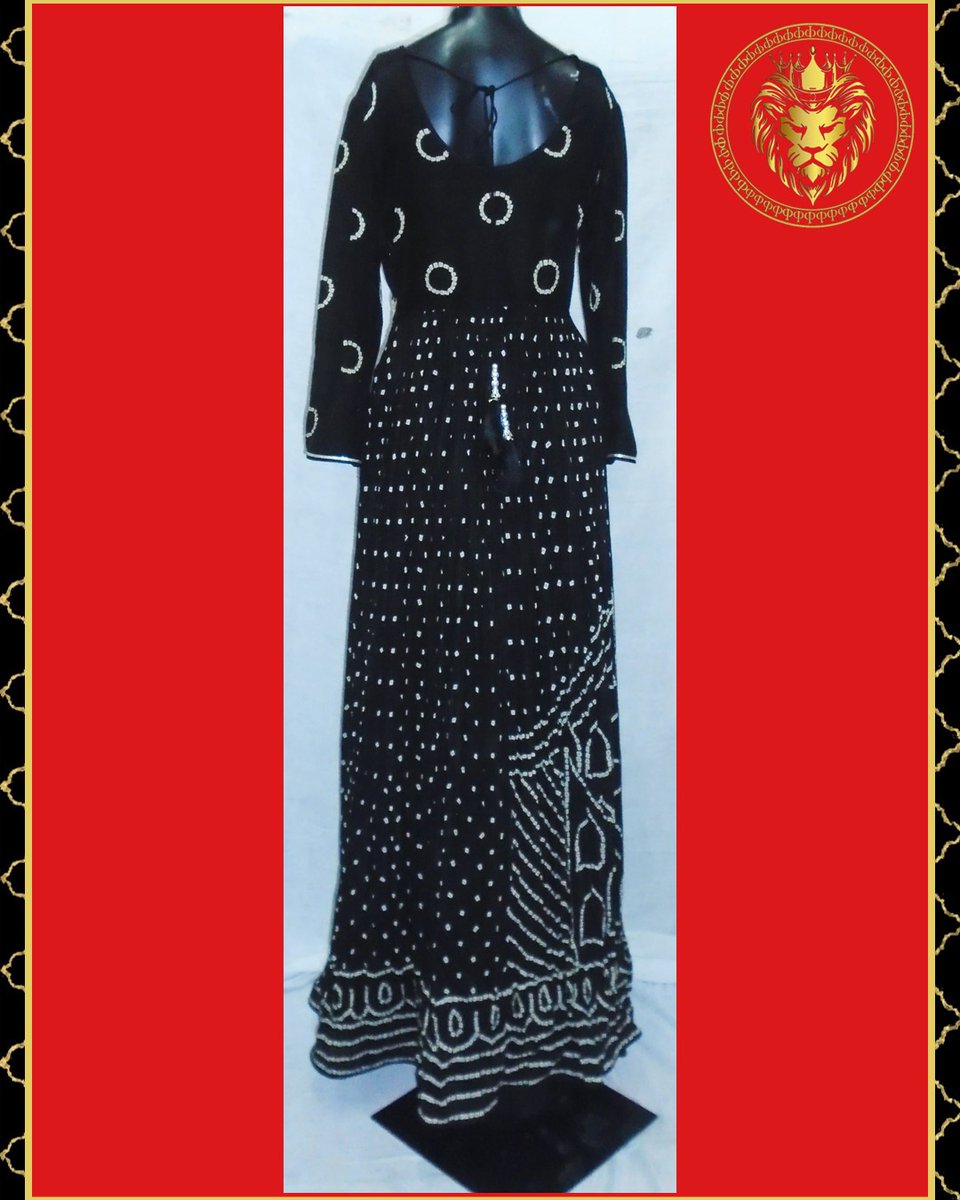 PrinceABcouture's tweet photo. NAKSHATRA- Jet Black Cotton Silk long kurta with Jantar Mantar- Jaipur inspired bandhani print and gota-patti embroidery is paired with Jet Black crushed palazzo.
Follow me on Instagram @princeabcouture
#PrinceABcouture #indian #bandhani #fashion #fashionista #designer #GoodVibes https://t.co/dGMjkAQlsU
