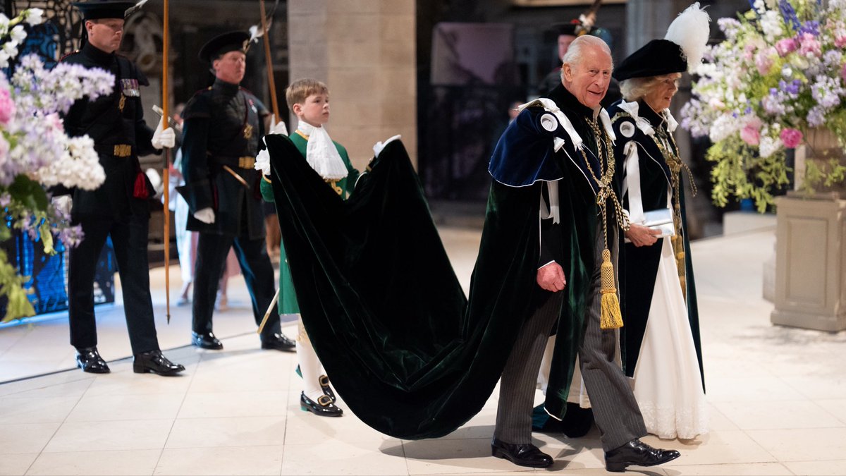 RoyalFamily's tweet photo. The King and Queen, joined by The Duke of Rothesay and The Duke of Edinburgh, have attended the Thistle Service at St Giles’ Cathedral. 
 
The Most Ancient and Most Noble Order of the Thistle is the greatest order of chivalry in Scotland, recognising sixteen Knights and Ladies with the highest honour in the country. 
 
The King is Sovereign of the Order and appointments are made in recognition of men and women who have contributed significantly to national life.