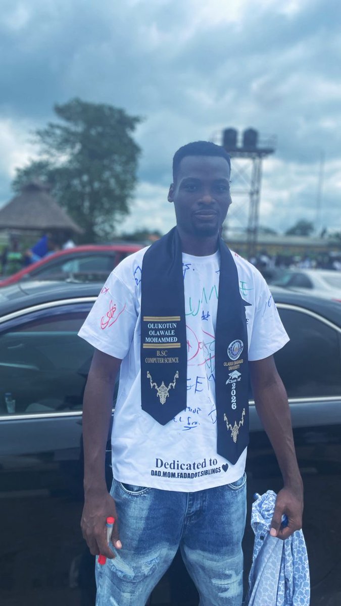 LeonardoPe19792's tweet photo. Officially signed out of uni. 🎓❤️ Thank you to everyone who made this journey unforgettable. On to greater things💯

End of an era🥰. Beginning of something even greater. #SignOut #ClassOf2026 🎓 https://t.co/WHBzqjyj39