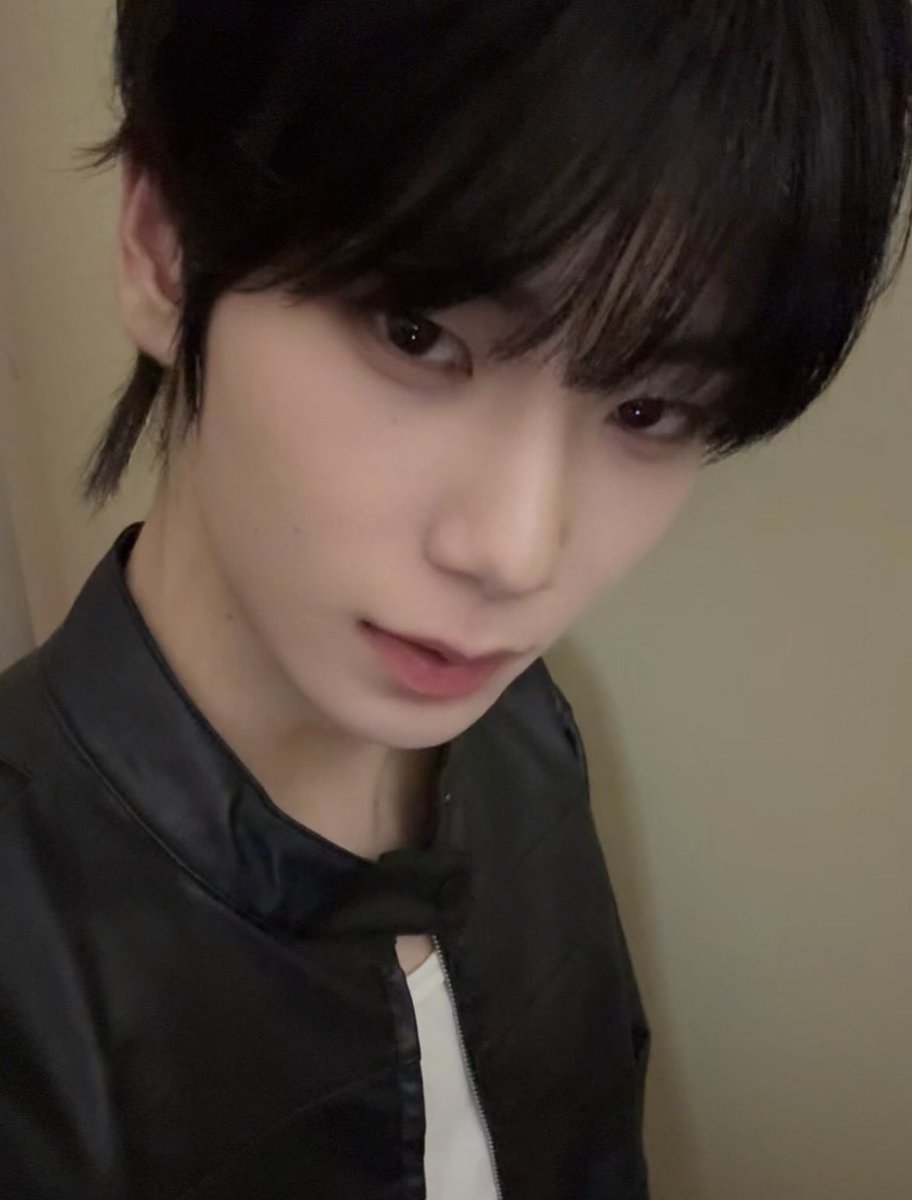 cherrrry_v's tweet photo. 제가 요즘 관심갖는 아이도루 보실분 https://t.co/Os8M3FjoPj