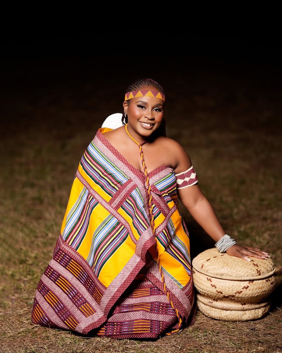 IamMzilikazi's tweet photo. DYONDZA N’WANANGA: Loko u nga fambi u ta teka makwenu #CelebrateAfrika 20 https://t.co/F613lB2lL0