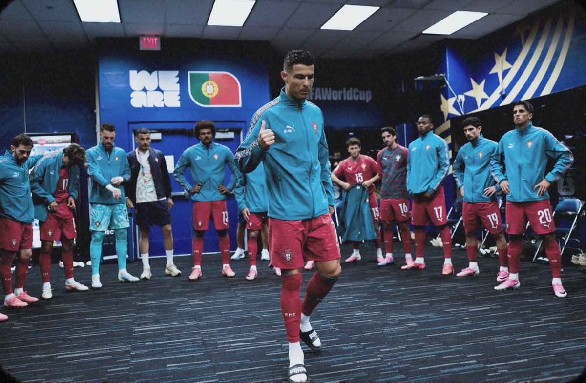 TimelineCR7's tweet photo. What a picture. 🇵🇹 https://t.co/lunSASHUem