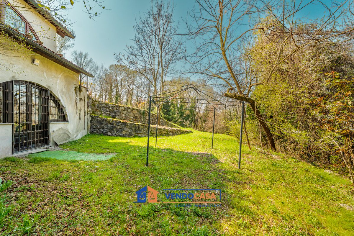 italianhouses's tweet photo. 🏡🌲Distinctive villa near #Mondovì
🌄Spectacular Alpine views
🌳9,000sqm private woodland
☀️Light-filled interiors
🚗Garage & cellar
✨Peaceful yet close to town
💶€450,000
❓Alpine sunsets or woodland tranquillity?
https://t.co/zMsrrzEAWi
#PropertyItaly #Piedmont #Cuneo https://t.co/H9gAz4nVOK