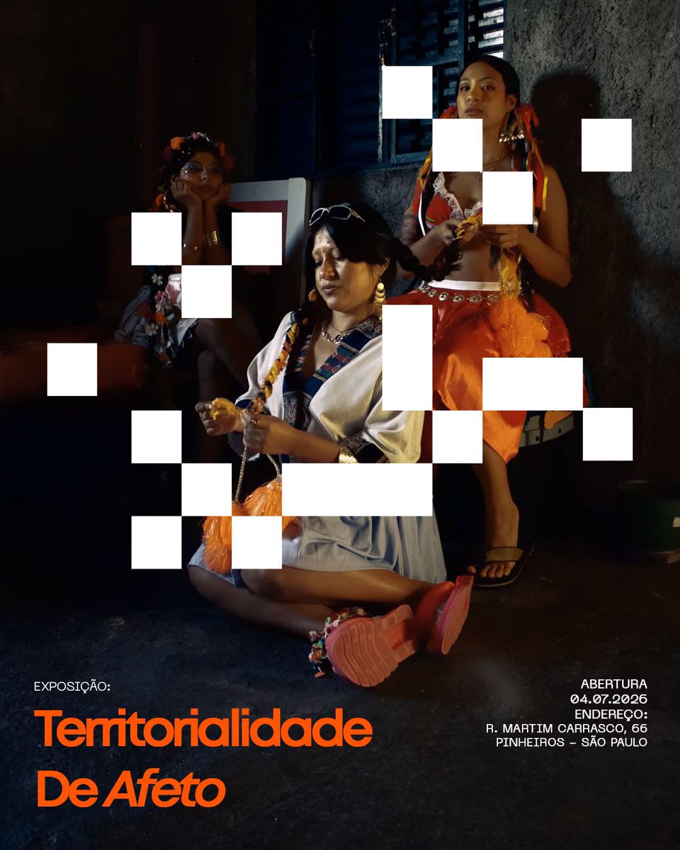 thzho's tweet photo. Esse sábado vou ver fotografias minhas expostas pela primeira vez junto ao trabalho de outros 14 fotógrafos que admiro muito e dividiram a trajetória Projeto Click na Favela + Kenner comigo 😭🧡

Já adianto que a expo tá linda demais e se você não for, só você não vai! https://t.co/dSV7ZvR5TL
