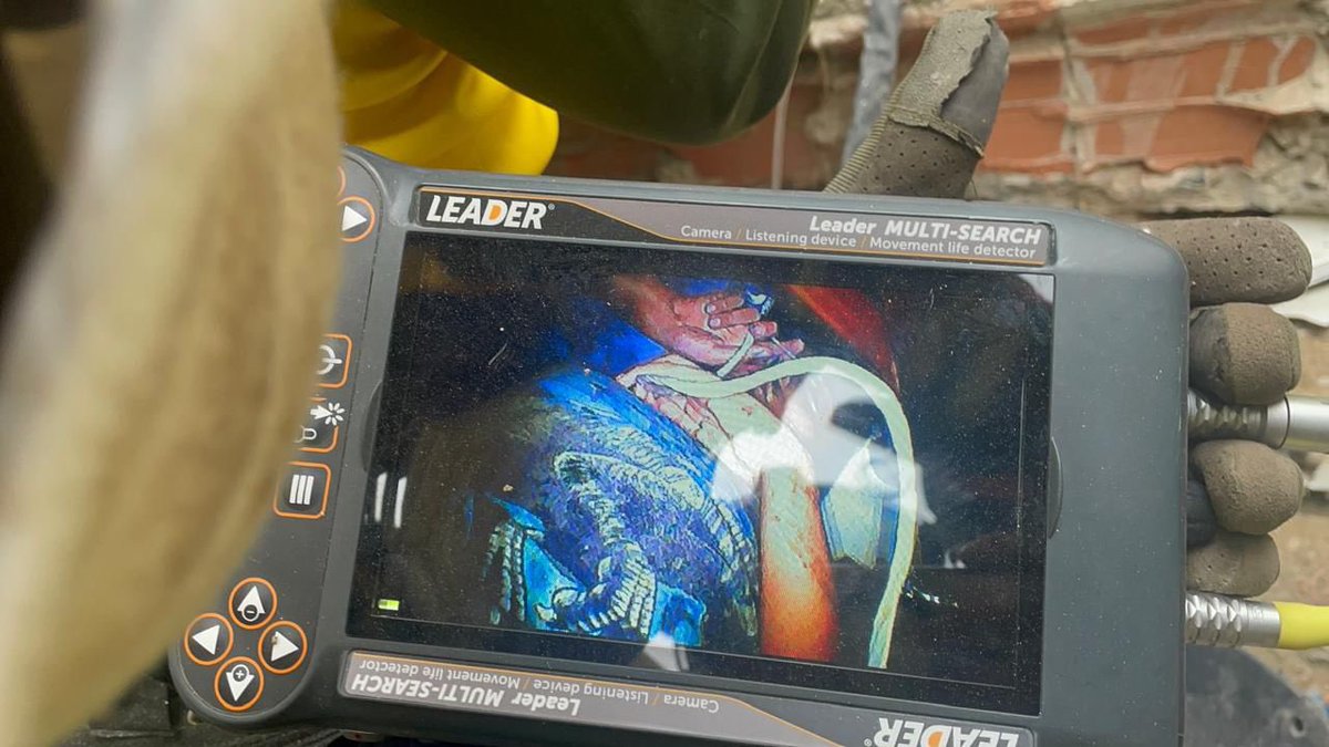 estefania_gru's tweet photo. He solicitado formalmente a @pabelml que, al retorno del equipo @BomberosQuito desde #Venezuela, el @MunicipioQuito les rinda un reconocimiento institucional por su extraordinaria labor humanitaria.

Nuestro equipo #USAR representa lo mejor de #Quito: profesionalismo, preparación, valentía y vocación de servicio. Hoy salvan vidas y llevan esperanza donde más se necesita.

Todo Quito debe recibirlos con el honor que merecen. Gracias por dejar en alto el nombre de nuestra ciudad y del #Ecuador #VenezuelaNoEstáSola 

@USAR_EC @AlcaldiaGuaicaipuro 🇪🇨🇻🇪🚒