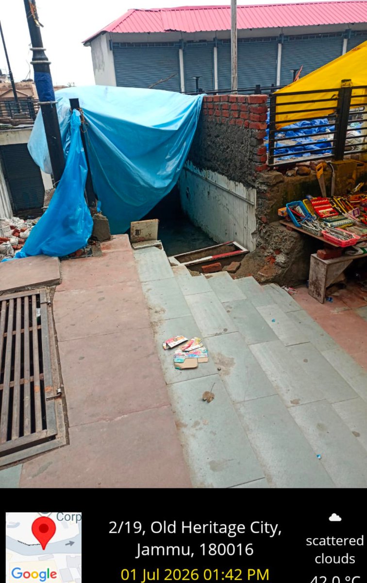 rocketman_8248's tweet photo. T-93/199
Illegal shutters fixed - new structure at Gummat Stairs Market - just 30 feet from @jmcjammu Commissioners chamber.
Shameful
Corruption - HLG @manojsinha_
#WakeUPJMC
#StopThisLoot @ajaykraina sir
Commissioner Secretary Madam @JKHUDD1
#JammuDeservesBetter
@diprjk https://t.co/CFbx1OjkQj