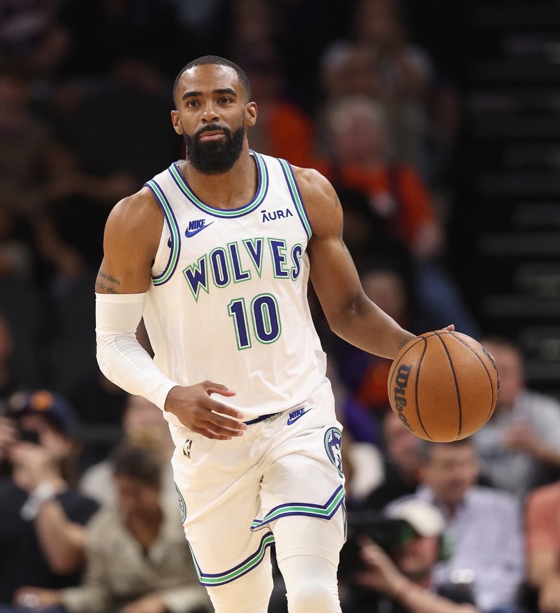 pisounalinha's tweet photo. REFORÇO EM BOSTON! 🚨

MIKE CONLEY É O NOVO JOGADOR DO BOSTON CELTICS!

Contrato de um ano, provavelmente pelo mínimo para o armador veterano, que segundo fontes recusou VÁRIAS OFERTAS para jogar no maior campeão da NBA.

Sou fã do velhinho!

🗞️ @ShamsCharania https://t.co/fbwcPHNYWq
