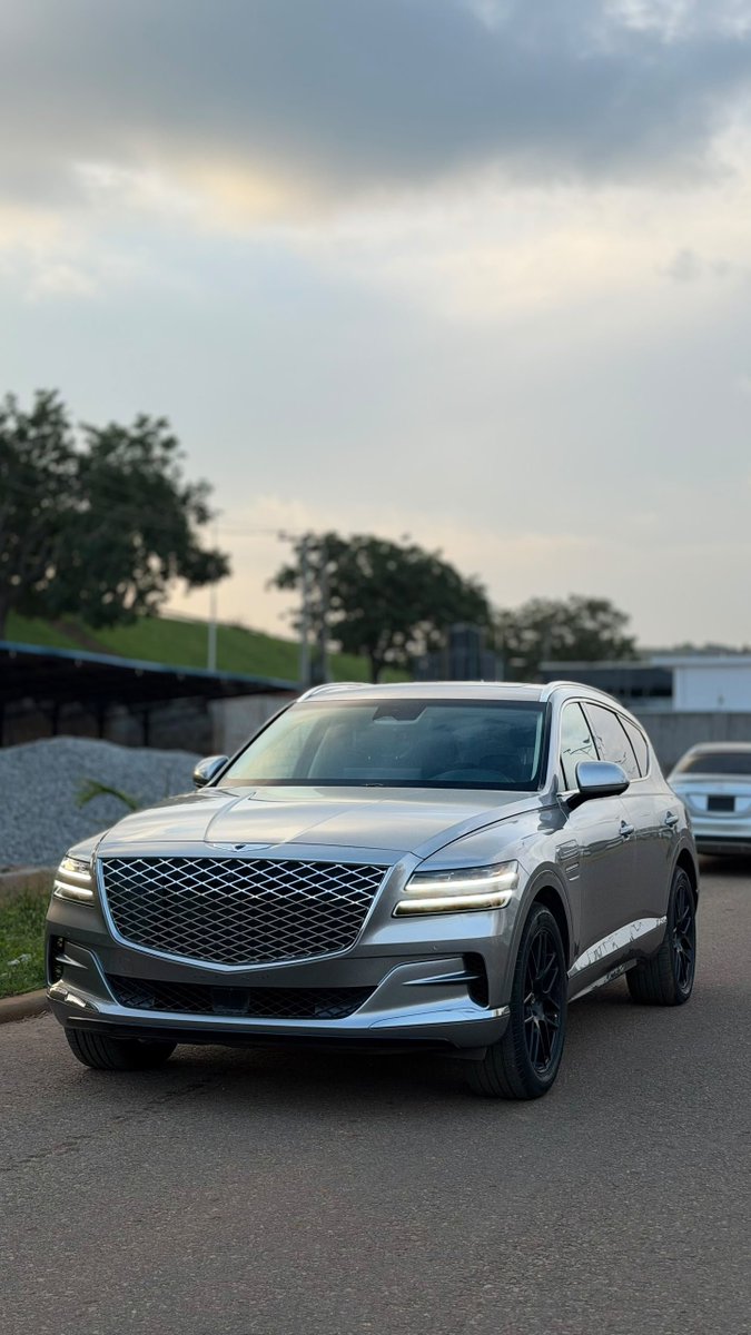Auto_poacher's tweet photo. EXTREMELY CLEAN FOREIGN USED 2023 HYUNDAI GENESIS GV80 N110m https://t.co/zviJLoC89m