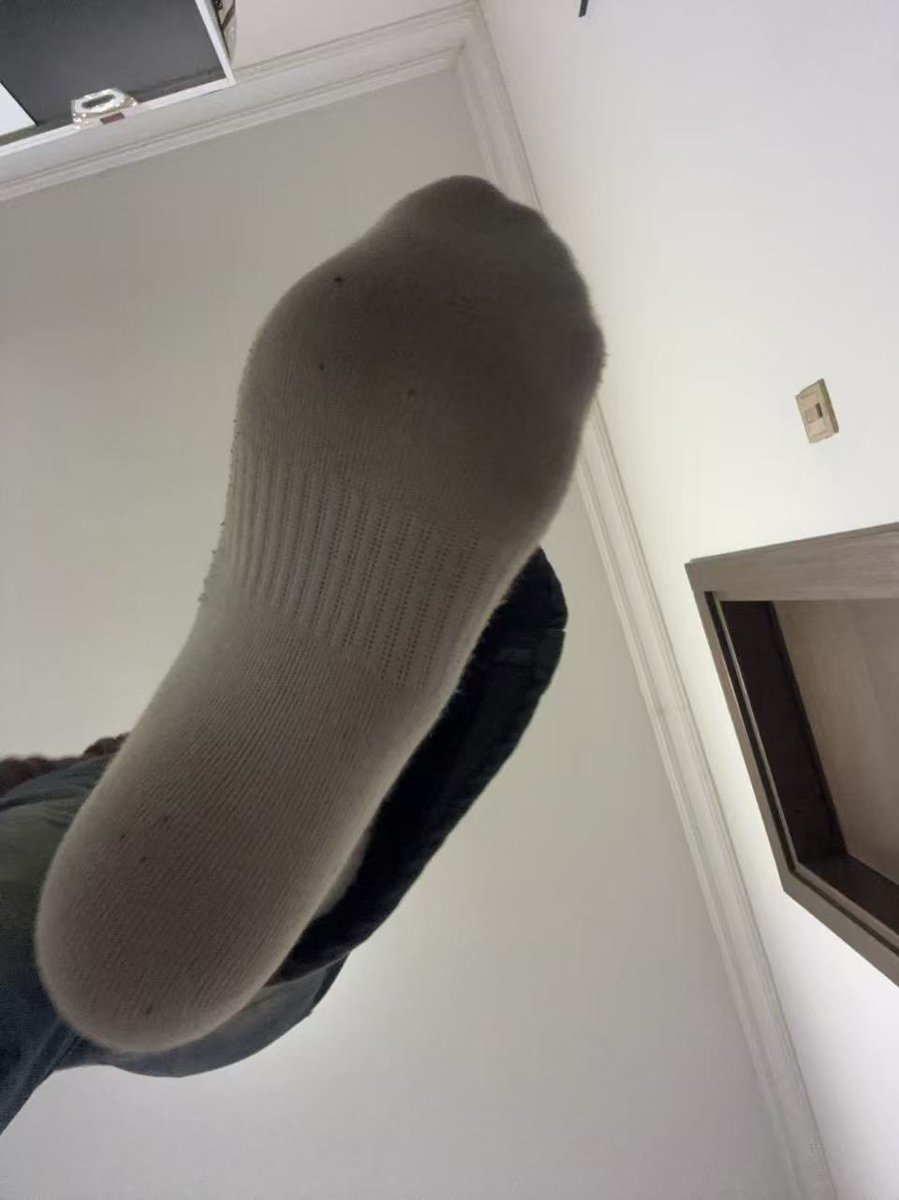mb0476561028580's tweet photo. 190 75 22 1s   🦶44 https://t.co/VdPd9NpygW