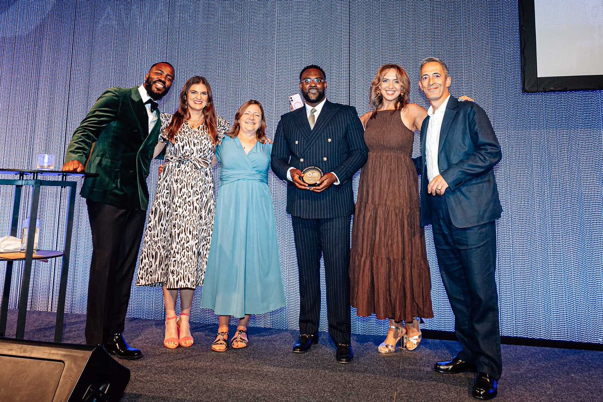 Ai4Conferences's tweet photo. We're honored that Ai4 2025 has been named Best International Show – Americas at the AEO Excellence Awards.

This award reflects the incredible community that makes Ai4 possible: our attendees, speakers, exhibitors, sponsors, partners, and the team behind the event.

As we look ahead, we're focused on raising the bar once again. Ai4 2026 returns to Las Vegas on August 4–6, bringing together 12,000+ AI leaders, 1,000+ speakers, 400+ exhibitors, and the organizations shaping the future of artificial intelligence.

Register now to save $900 or more off final ticket pricing for America’s largest AI conference: https://t.co/Fmhj6kShai

#Ai42026