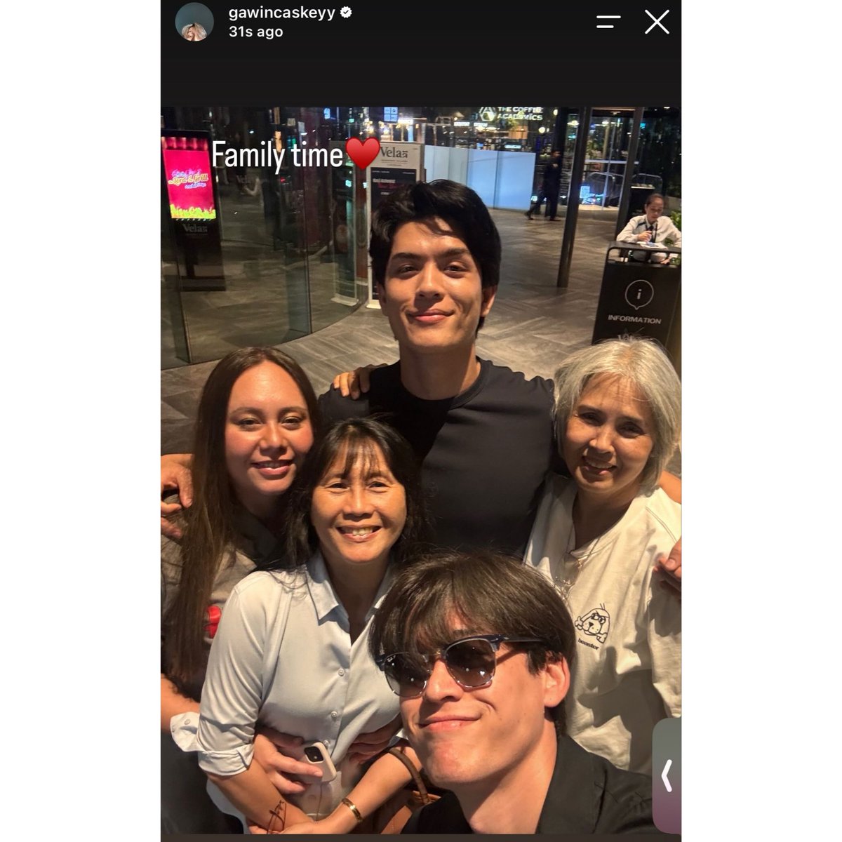 JGsupportIndia's tweet photo. Family Time ....that's it 😍😍😍
#JossGawin 
#JossWayar #GawinCaskey https://t.co/ngCnSMKliG