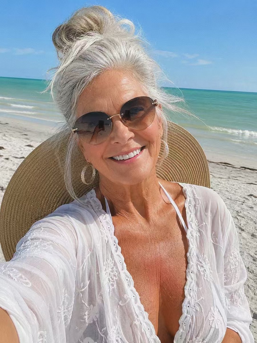 JosieLiu0126's tweet photo. If you value inner peace, honest chats and long-lasting genuine bond, our journeys were always meant to intertwine.#over50 #singleover50 #singles https://t.co/qw5aw7jyF2