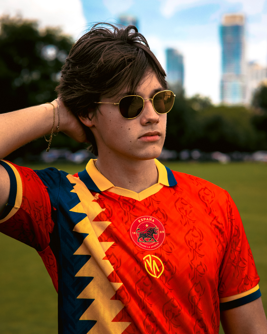 oyaactivehq's tweet photo. A jersey made for people who notice the details. 🇪🇸

The Spain Fan Jersey is available now on https://t.co/Khw1cn6eiu. https://t.co/G70a3oqvbg