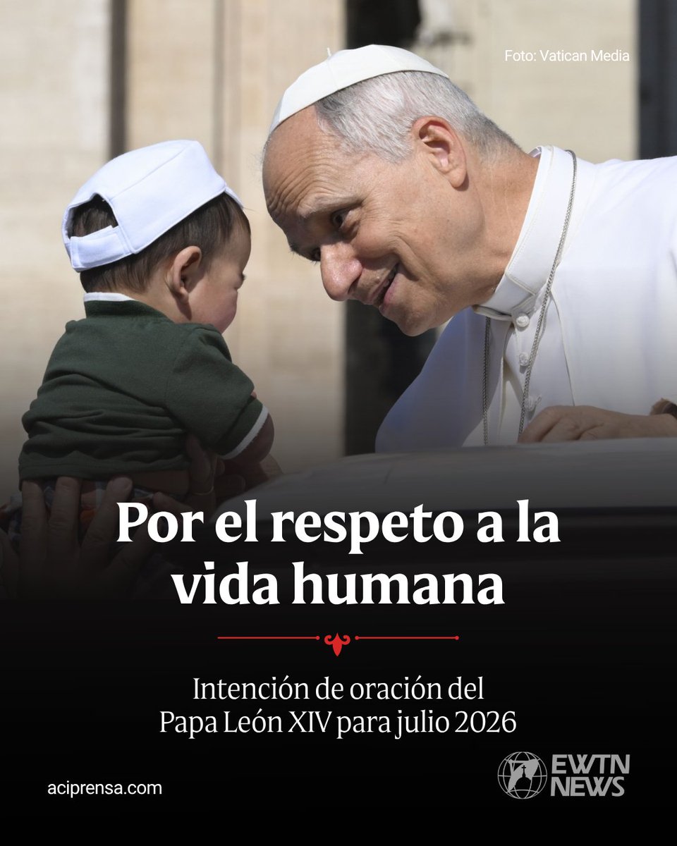 aciprensa's tweet photo. El Papa León XIV pide a los fieles rezar en especial por “el respeto y la protección de la vida humana” durante todo este mes de julio. 😇

“Oremos por el respeto y la protección de la vida humana en todas sus etapas, reconociéndola como un don de Dios”, pide el Santo Padre.

Cuidar la vida con amor. No basta con no hacer daño. Respetar la vida es también cuidarla activamente. Es sostener al que sufre, defender al que no puede hablar, acompañar al que está solo. Custodiar la vida con amor es vivir el Evangelio con el corazón abierto y las manos extendidas. (Cfr. Paso 3 ECC. Elegir la Vida. Humanizar los ambientes)

A continuación, la oración del Papa León XIV para este mes de julio:

Señor de la vida,
Tú nos creaste por amor y nos llamaste a vivir en plenitud.
Cada persona es un don sagrado que refleja tu rostro,
desde el primer instante de su existencia
hasta el último respiro de su camino en la tierra.

Hoy te pedimos la gracia de reconocer y custodiar
el valor único e irrepetible de cada ser humano.
Que aprendamos a acoger la vida sin condiciones,
a sostener con ternura la fragilidad,
a acompañar con respeto cada etapa,
y a defender con valentía a quienes no tienen voz.

Perdónanos, Señor,
cuando caemos en la indiferencia o en la cultura del descarte,
cuando dejamos de ver en el otro a un ser digno de amor.

Danos un corazón nuevo, capaz de elegir siempre la vida,
y manos generosas que la protejan con gestos concretos.

Haz de tu Iglesia un testimonio vivo del Evangelio de la vida,
un hogar abierto donde toda existencia sea celebrada,
donde nadie se sienta sobrante,
y donde la dignidad sea respetada y cuidada siempre.

Señor Jesús,
que amemos la vida como Tú la amas:
con ternura, fidelidad y entrega.
Que sepamos proclamar, con palabras y gestos,
que cada vida humana vale el don total de sí mismo.

Amén.