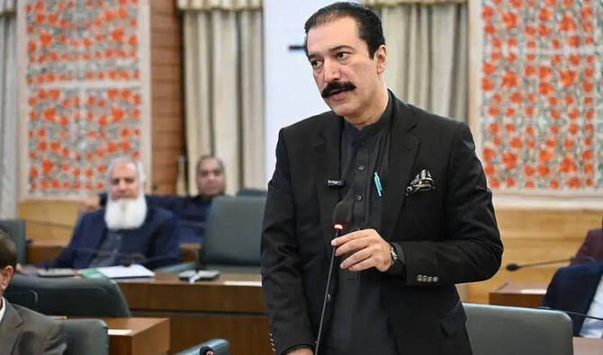 maryamnawazkhan's tweet photo. جہاں تک مہاجرین کی نشستوں کا تعلق ہے، تو ان کی موجودہ حیثیت ناقابلِ قبول ہے،مہاجرین نشستوں کا خاتمہ کوئی شکوہ یا گلہ نہیں، بلکہ ایک جائز مطالبہ ہے، وزیر اعظم آزاد کشمیر فیصل ممتاز راٹھور https://t.co/ALYdFDEgMm