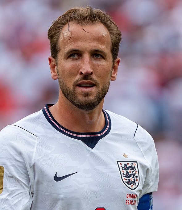 Skylar Skye - 2 pic. If Harry Kane scores for England against the DR Congo today I’ll do whatever the top comment says Keep it sensible 😇 https://t.co/QQaQo6Z1Yu