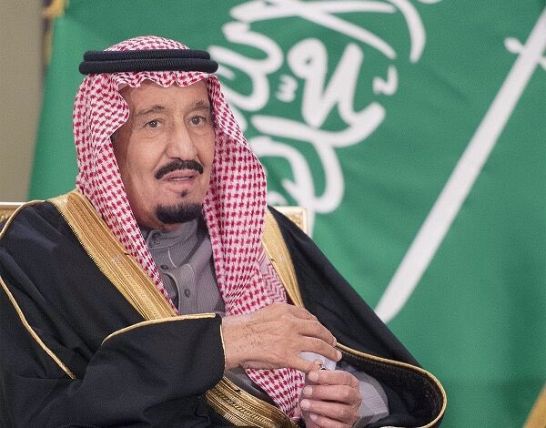 alsaud1ksa's tweet photo. صدور أمر #خادم_الحرمين_الشريفين 
#الملك_سلمان_بن_عبدالعزيز
بتمديد خدمة صاحب السمو الأمير 
جلوي بن عبدالعزيز بن مساعد 
أميراً لمنطقة #نجران لمدة أربع سنوات ، https://t.co/Yh68NxilQo