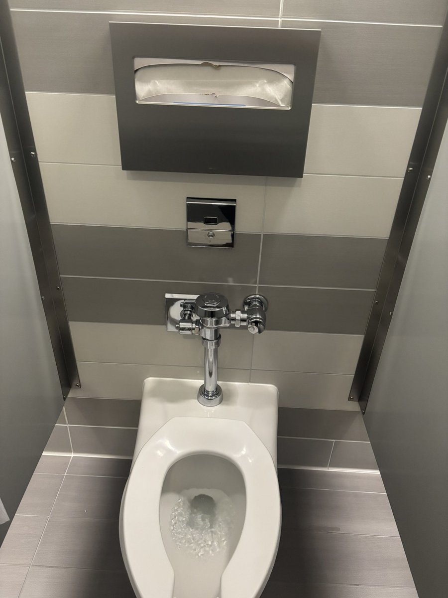 smylesnbc's tweet photo. As w*rk moves offices next week, I say goodbye to the shitter I would scroll reels on for 30 mins a day and get paid for it. Fairwell old friend https://t.co/6BREvEejMY