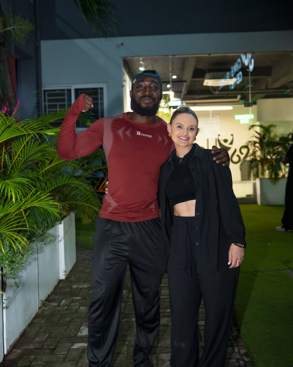 fitwithraj1's tweet photo. Motherland Well Represented
Let me see some "🇬🇭" in the comments, this one is for us https://t.co/HL53P8npcu