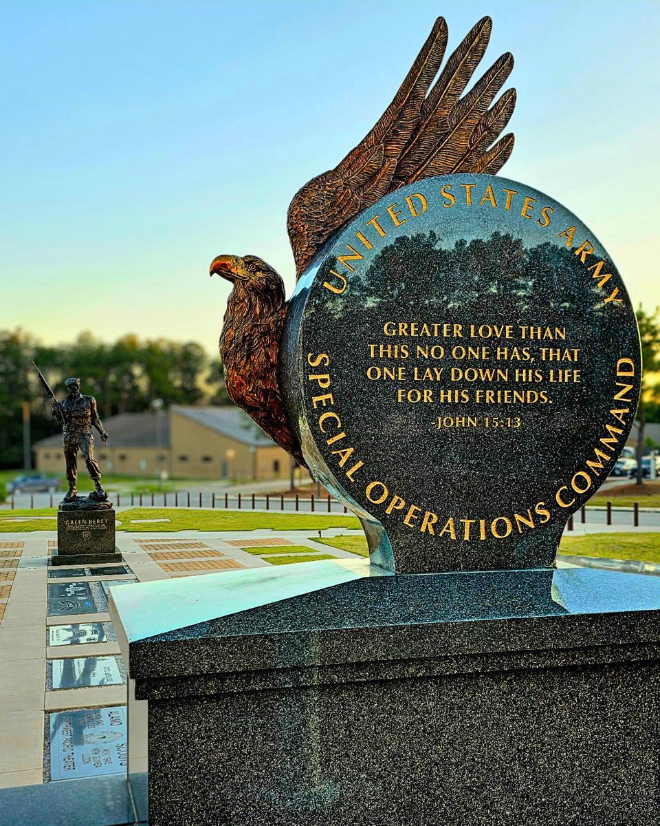 op_hawkeye's tweet photo. 7.1.2004 ~ Sergeant 1st Class Robert McGee πΊπΈ
#OpHawkeyeRemembers #RobertMcGee #82ndAirborne #1stSpecialForcesGroup #JSOTF #AATW #DeOppressoLiber #supportourSOFcommunity #Operation_Hawkeye
π https://t.co/bbayNaHaJc
π https://t.co/laUi0xtDh2
π https://t.co/mvCLhyA2oD
π https://t.co/eA0VLwVlko