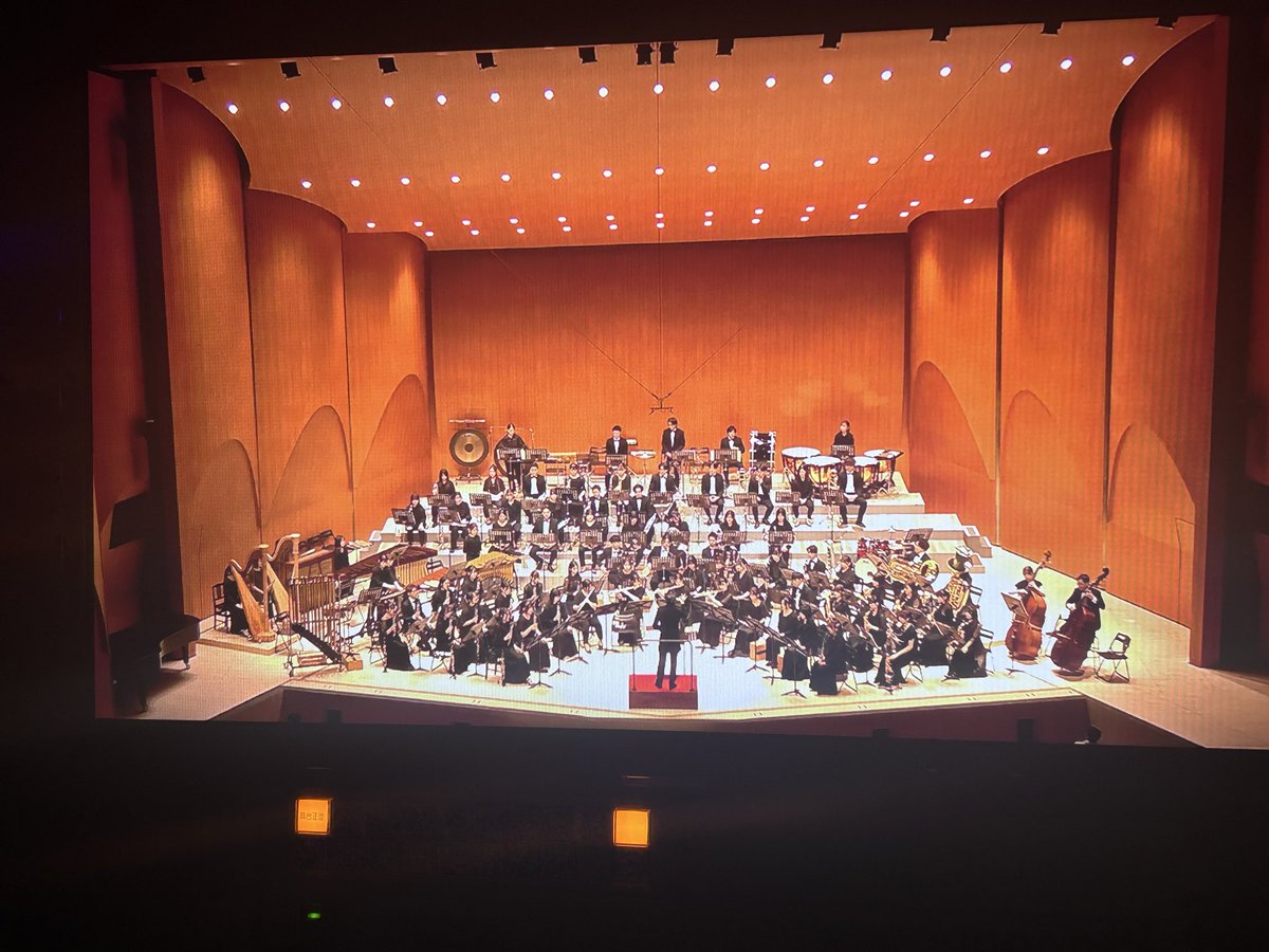 motonoya's tweet photo. 東京音楽大学シンフォニックウインドアンサンブル特別演奏会　@千葉県文化会館が無事に終了しました。
ご出演の皆さま、関係者の皆さま、お疲れさまでした。
そしてお越しいただいたお客様、ありがとうございました。
明日は東京芸術劇場で18時開演です！
皆さまのご来場をお待ちしております🥰 https://t.co/d2IjoXQWZz