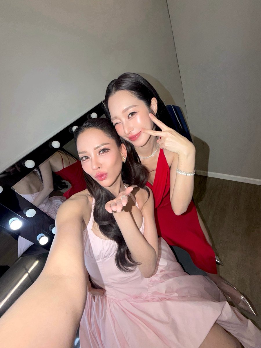 Thiii__i's tweet photo. มวลความเขิลล้นมาก ช่วงนี้ก็ลงบ่อยหน่อยนะ
#ThisaAnna #thivaritthisa
#LoveAboveTheClouds https://t.co/Juo1LaGuII