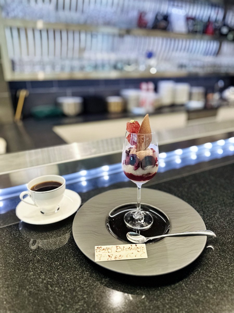 p__qoO37's tweet photo. 。　♡ 。　　♡。　　♡
♡。　＼　　｜　　／。　♡
　    𝙃𝙖𝙥𝙥𝙮 𝘽𝙞𝙧𝙩𝙝𝙙𝙖𝙮 𝙍𝙚𝙤
♡。　／　　｜　　＼。　♡
。　♡。 　　。　　♡。

#皇れお誕生日2026 https://t.co/y0CGjyRC7N