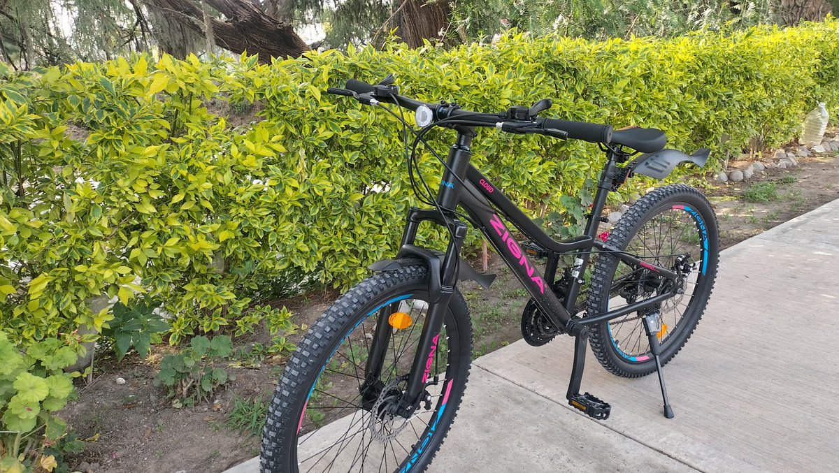 zamonazh78's tweet photo. Me dedicaré a rodar por el mundo... 🫣😅🙆🏻‍♀️🎖️🚲 https://t.co/WRqKhfEDMC