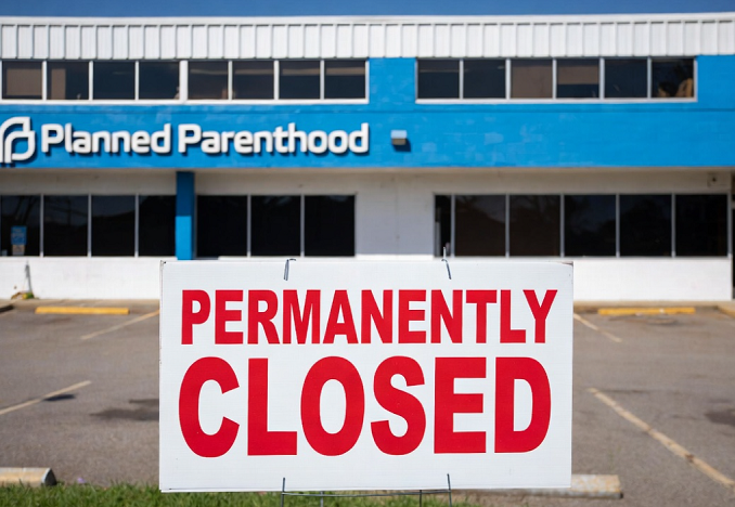 LifeNewsHQ's tweet photo. BREAKING: Planned Parenthood will close its abortion business in Iowa City at the end of the month! https://t.co/UTkKXLlOMp