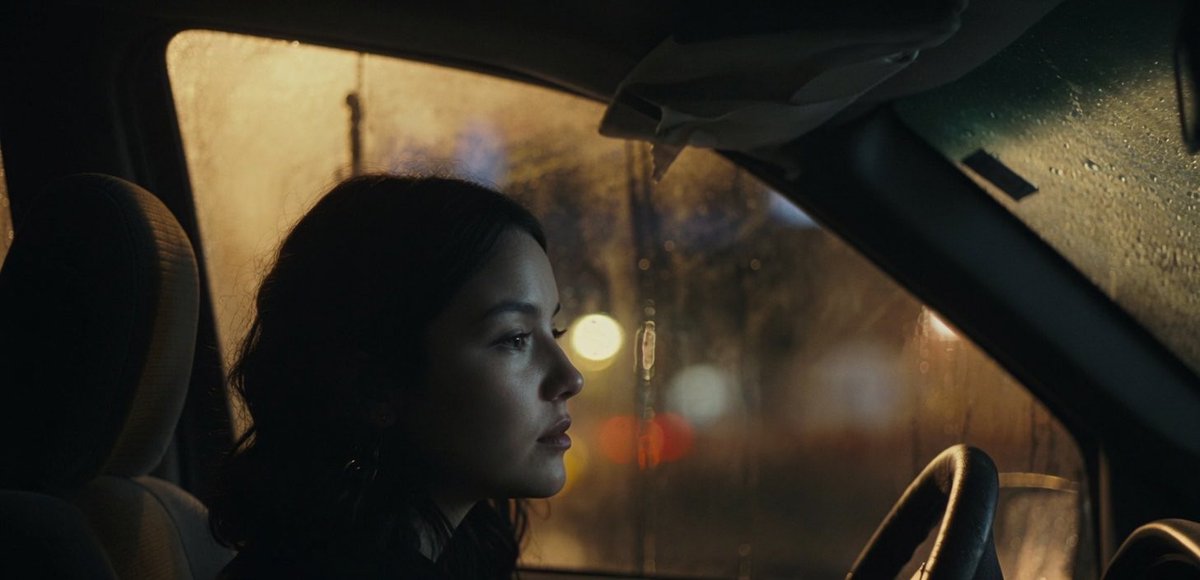 Yut_ngn's tweet photo. How strong was Nikki in this scene that she broke the car window in one hit? Did the wish give her super strength too? https://t.co/NCt24Ji4Lf