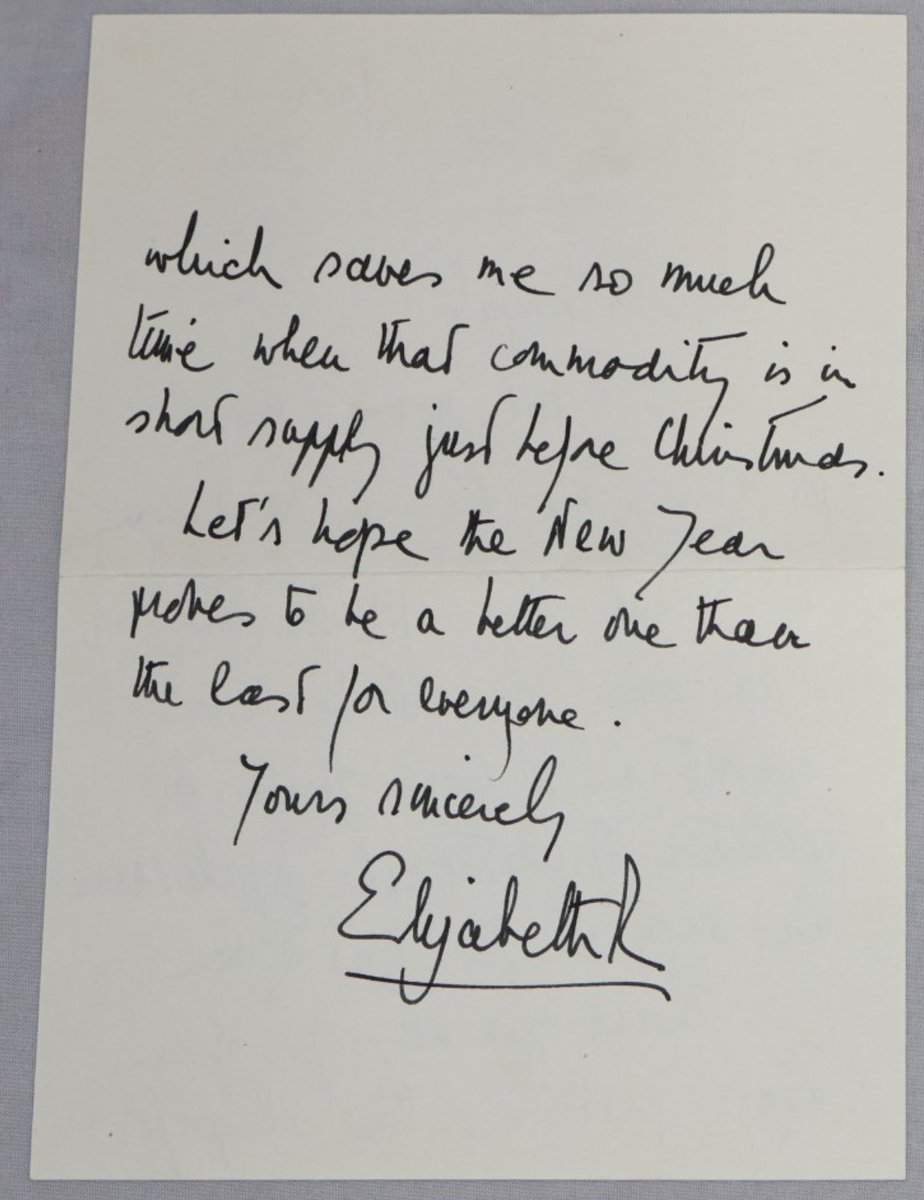 RealRoyalMail's tweet photo. "I have quite a collection of photographs of children and dogs I get given"- 2010 letter of #QueenElizabethII to Peter Knight who held a royal warrant for his furnishing shop in Buckinghamshire. He closed it later that year. https://t.co/cbENW2o2m2 https://t.co/7XUDABtJaG