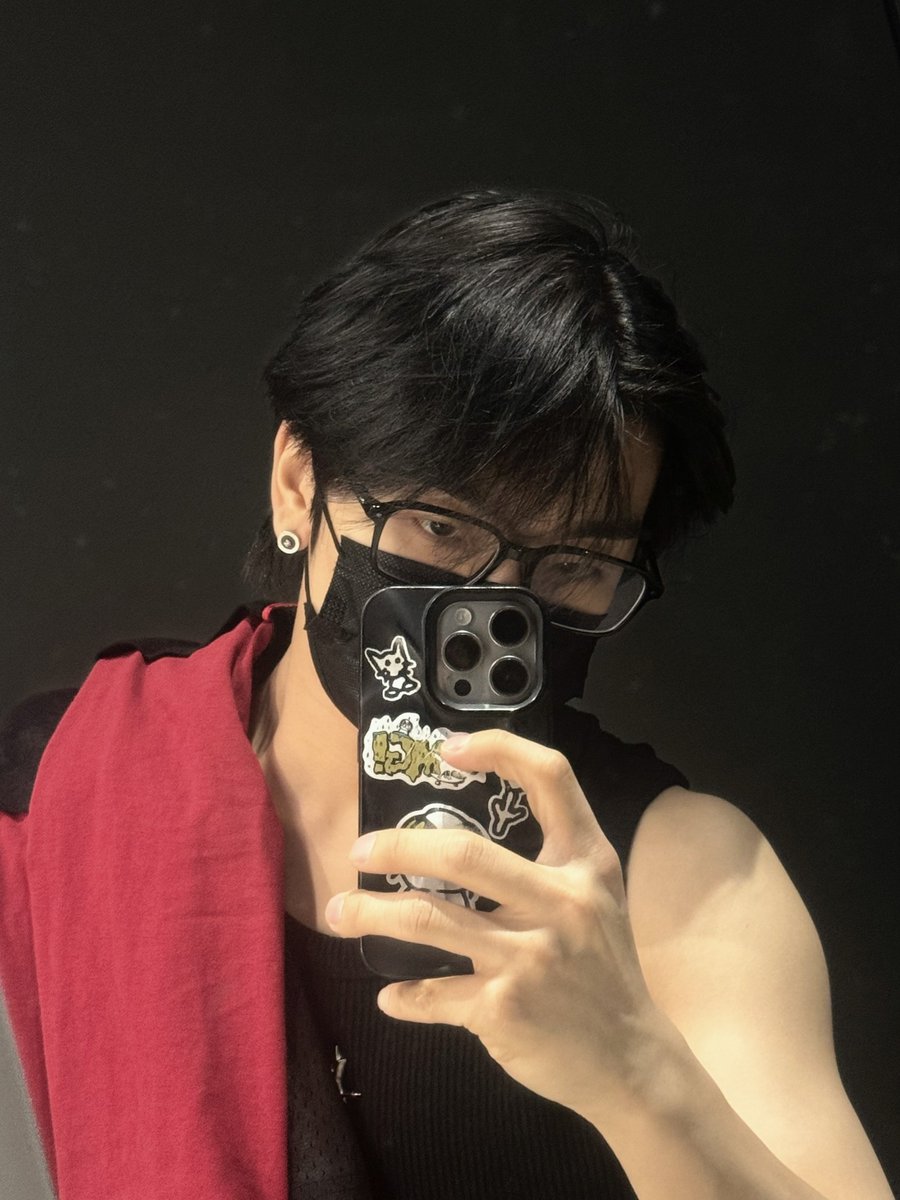 longlongchat's tweet photo. [💌] 21:18 KST https://t.co/QQFlRbjcx9