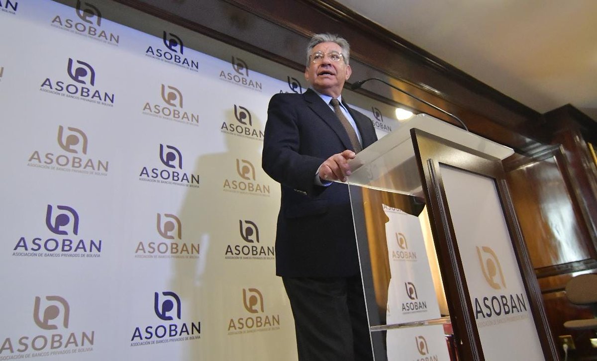 grupoeldeber's tweet photo. El secretario de Asoban, Nelson Villalobos, informa sobre las reprogramaciones en las entidades financieras para los prestatarios.
📌Infórmate por EL DEBER Streaming TV, EL DEBER Radio y todas sus plataformas digitales.
▶️Conéctate: https://t.co/RFuQNKPNID
#ELDEBER #Asoban #Economía #LaPaz #Bolivia
📸 APG