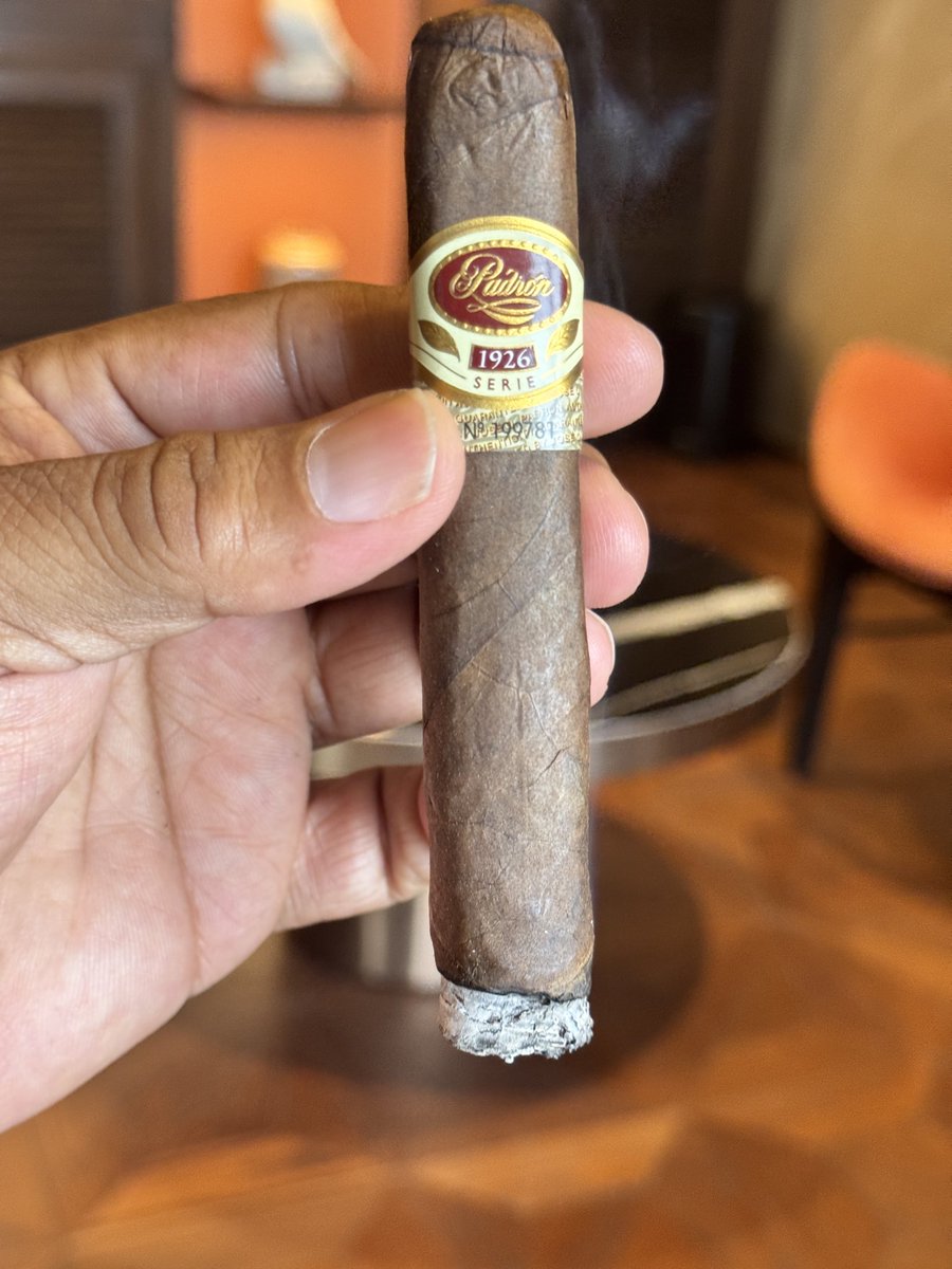 CigarRaja's tweet photo. @padroncigars 1926 as an afternoon luxury! 💯🔥💕 https://t.co/bL4Yn78XMu