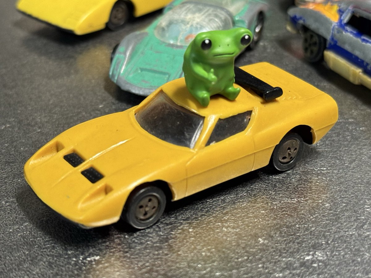 marumegane1231's tweet photo. 今日の骨董市にて
黄色のプラ車がなんとイオタ٩( ᐛ )و
色合い、風情がなんともよいと思っとります
╰(*´︶`*)╯♡
#playart
#ター坊
#yatming https://t.co/dldfIETDtZ