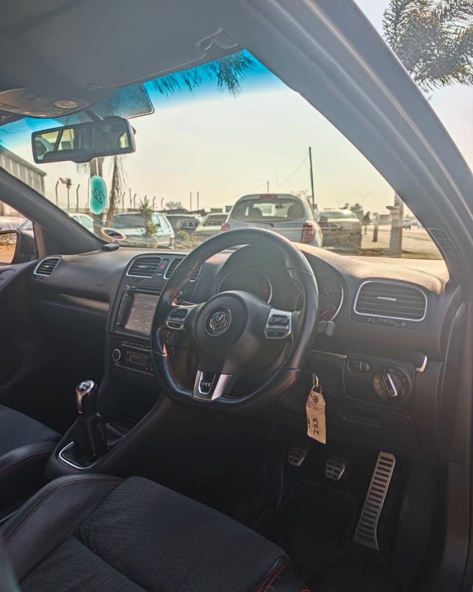 BoitumeloCaleb's tweet photo. R184 900
2011 Volkswagen Golf 6 GTI Edition 35
(198 456 km)
Partial Service History. https://t.co/1l1e9IXAqN