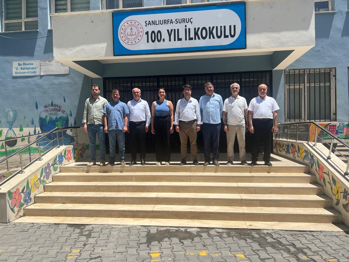 ibrahimcoskun63's tweet photo. Suruç Eğitim-Bir-Sen İlçe Teşkilatımızı ziyaret ederek ilçe başkanımız Yusuf Elmaser,yönetimi ve kadın komisyonu başkanımızla bir araya gelerek hasbihal ettik. Misafirperverlikleri ve samimi sohbetleri için teşekkür ediyor,çalışmalarında başarılar diliyorum. https://t.co/zfKEXvHjjI