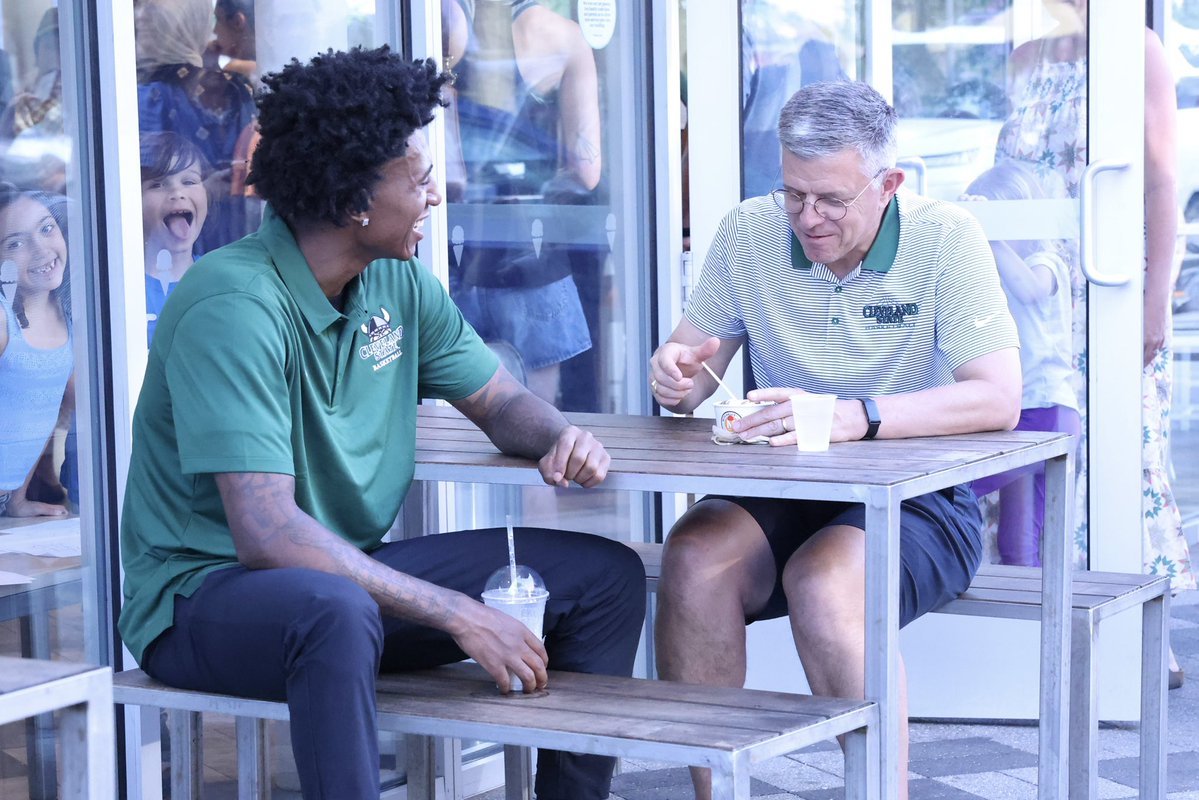CSU_Athletics's tweet photo. Opened up the ‘26 Summer slate of 𝗛𝗼𝗼𝗽𝘀 &amp; 𝗦𝗰𝗼𝗼𝗽𝘀 with @MitchellsCleve last night🍦

Next Stop 🔀 Avon {July 7} https://t.co/mHCxxV4aWr