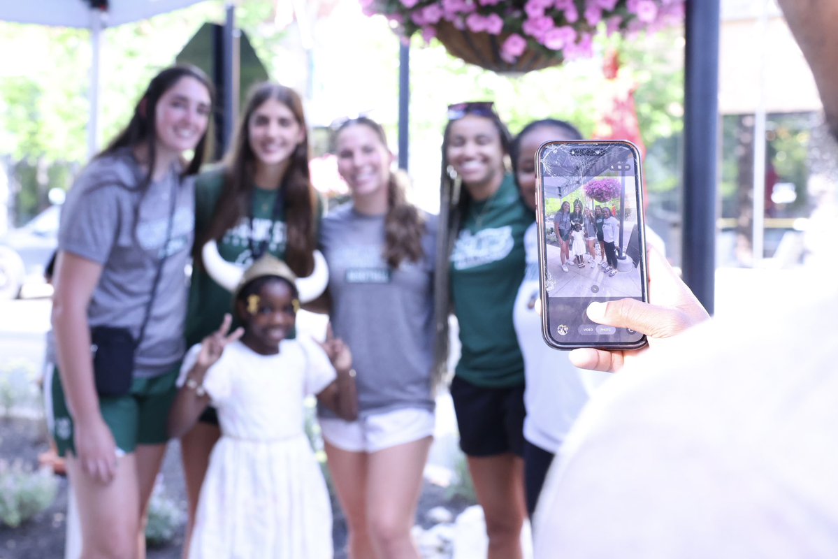 CSU_Athletics's tweet photo. Opened up the ‘26 Summer slate of 𝗛𝗼𝗼𝗽𝘀 &amp; 𝗦𝗰𝗼𝗼𝗽𝘀 with @MitchellsCleve last night🍦

Next Stop 🔀 Avon {July 7} https://t.co/mHCxxV4aWr